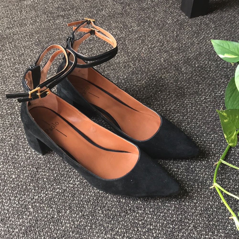 Linea Paolo  'Noel' Pointy Toe Ankle Strap Pump